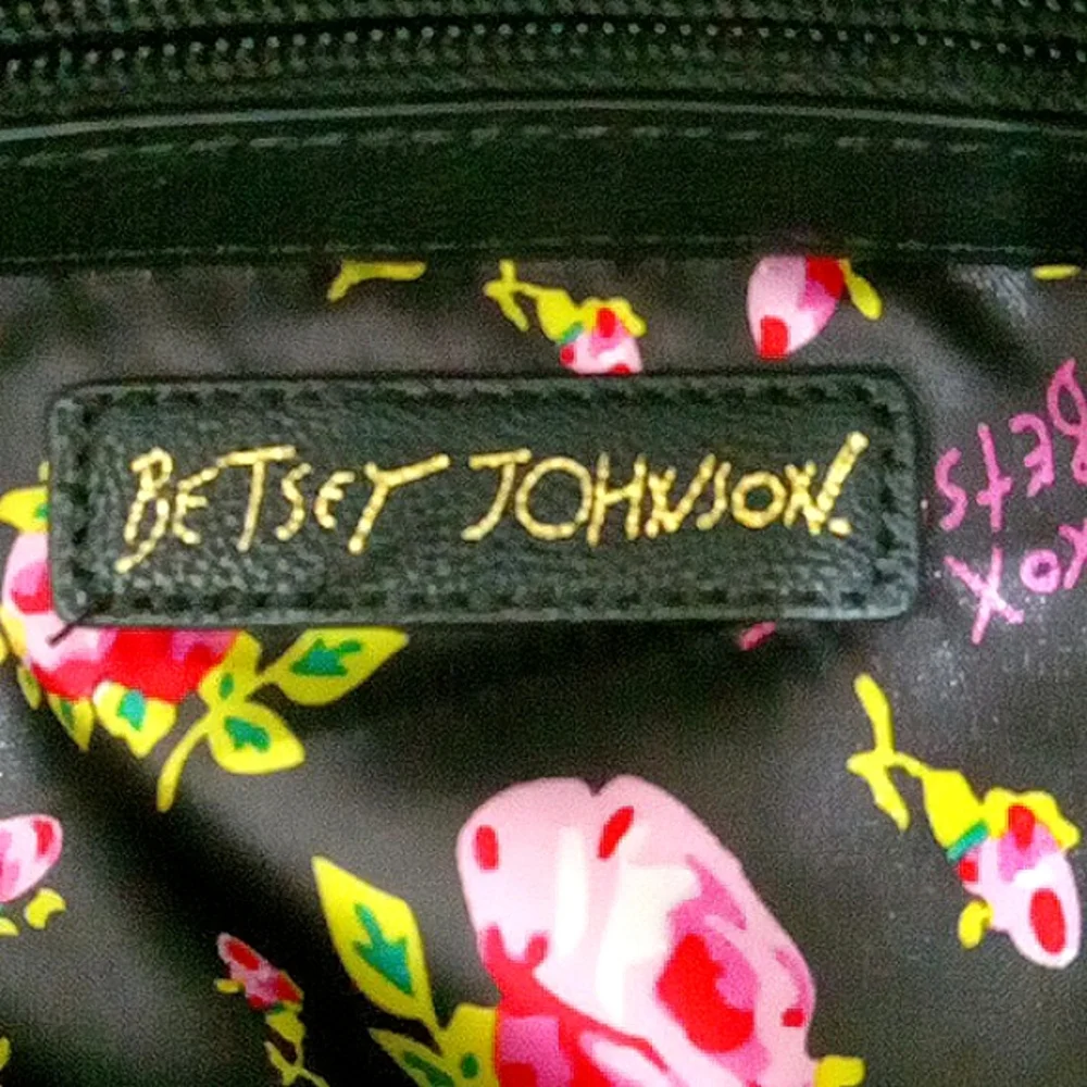 Betsey Johnson Tote Bag Pink Black Quilted Heart Beaded Studded Bowties Pearls